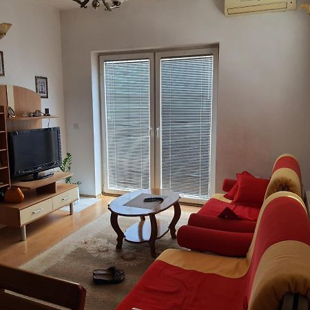 Zogu Apartments - City View Priştine Dış mekan fotoğraf
