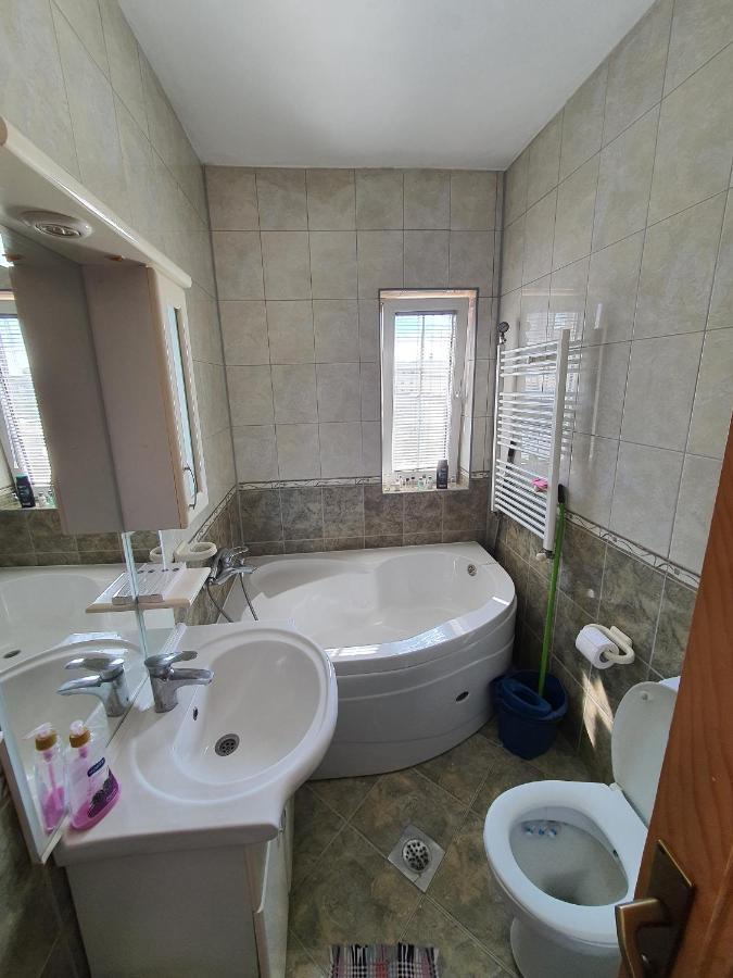 Zogu Apartments - City View Priştine Dış mekan fotoğraf